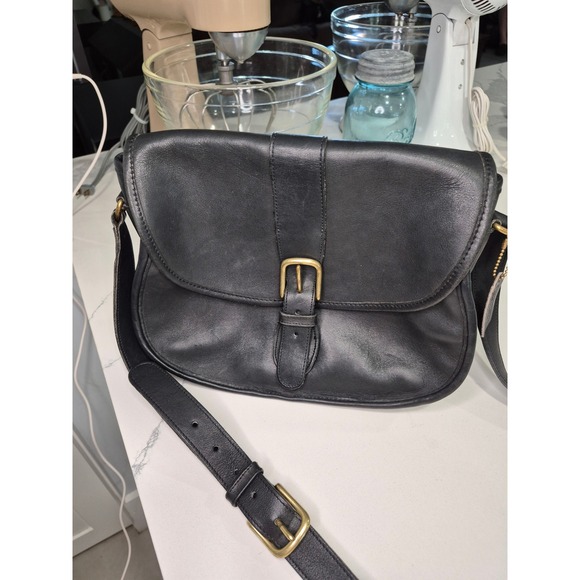 Coach Vintage Chelsea Leather Crossbody Bag Flap Buckle Closure Black Small‎